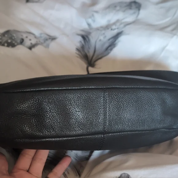 Harley-Davidson Black Leather Shoulder Bag with Chain Strap - Picture 6 of 15